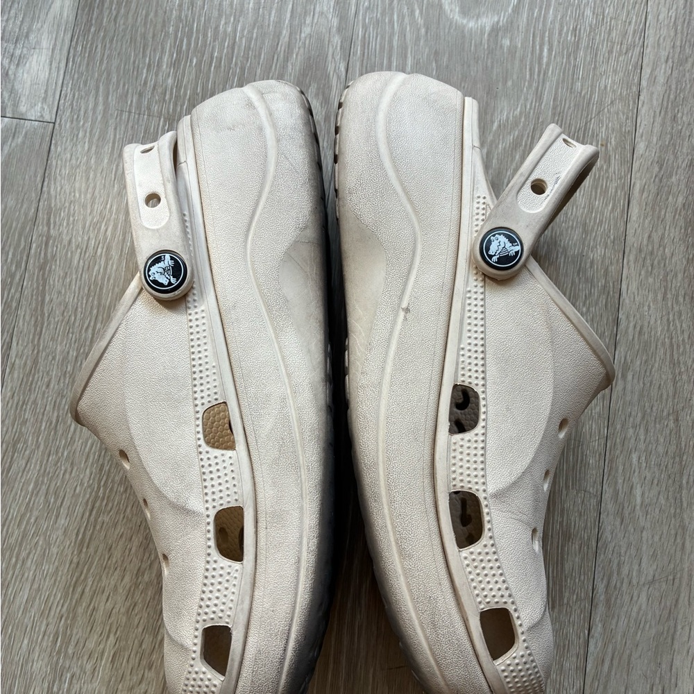 Crocs Platform Clogs - Picture 2 of 5